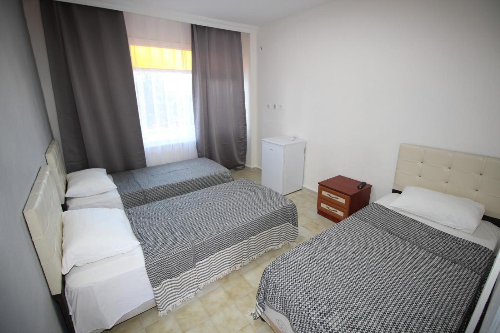 Türkeli Avsa Guenes Otel מראה חיצוני תמונה